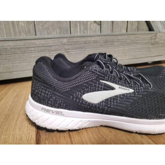 BROOKS Revel 3 Running Sneaker Black/ White Size 11 Medium (В) 1203021В012 main image 5